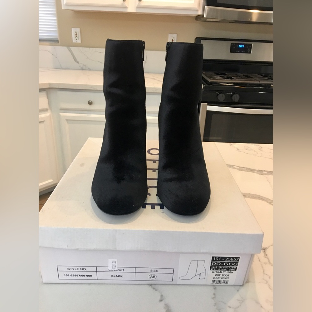 Topshop Literally High Cut Boot - Black Velvet EU 38/US 7.5 - Picture 8 of 17